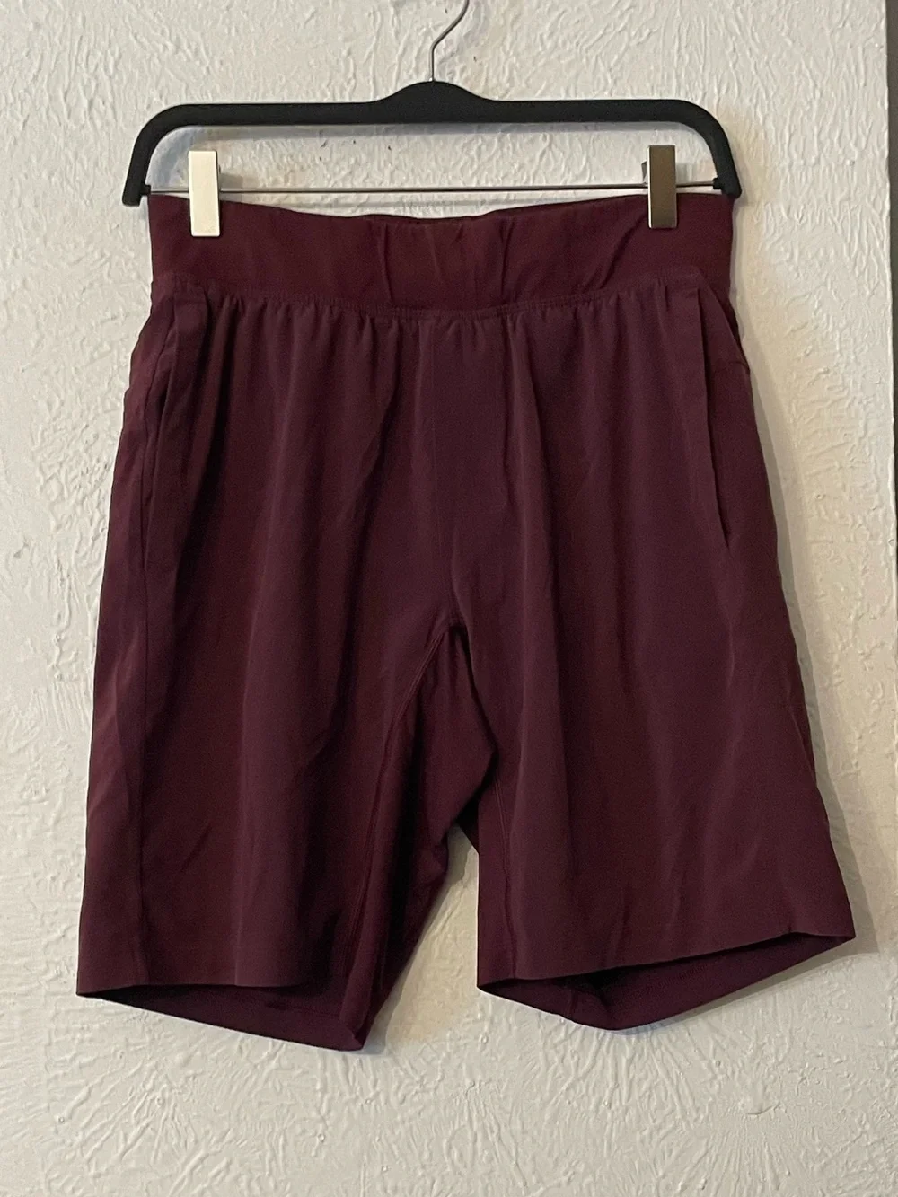 lululemon athletica Men's Pace Breaker Lined Shorts Medium
